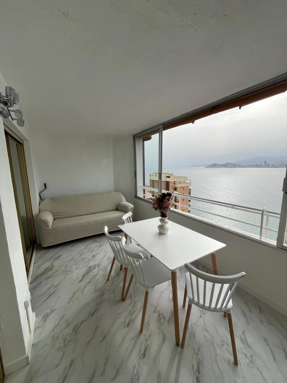 Natural landscape, View (from property/room), Balcony/Terrace, Dining area, Sea view
