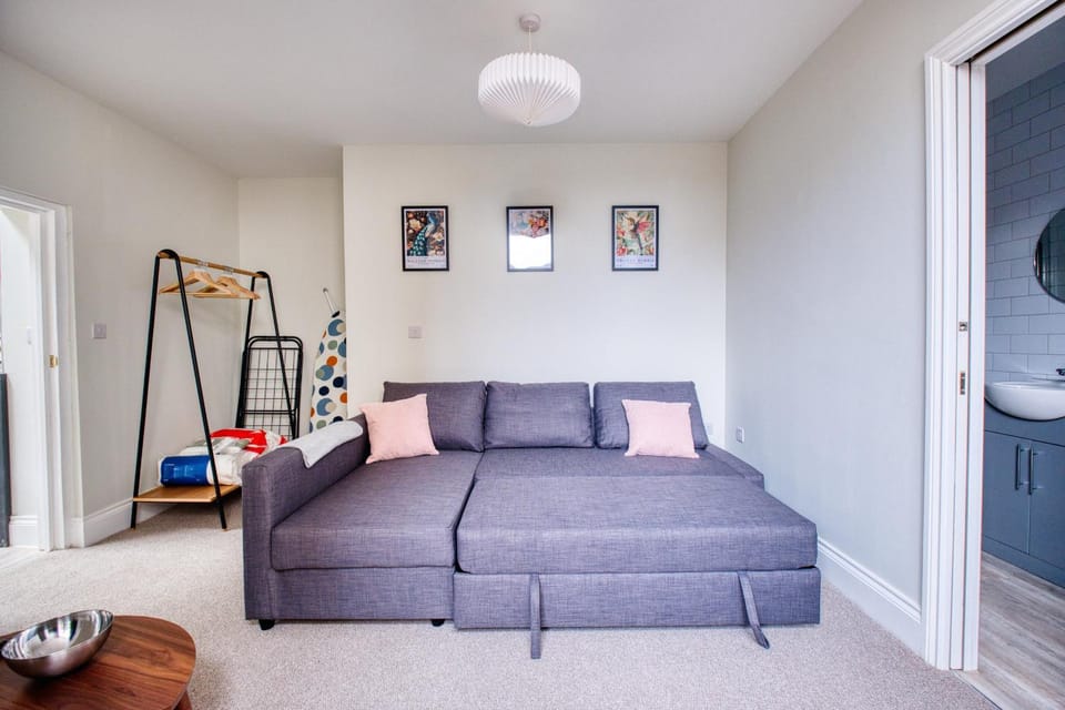 Communal lounge/ TV room, Living room