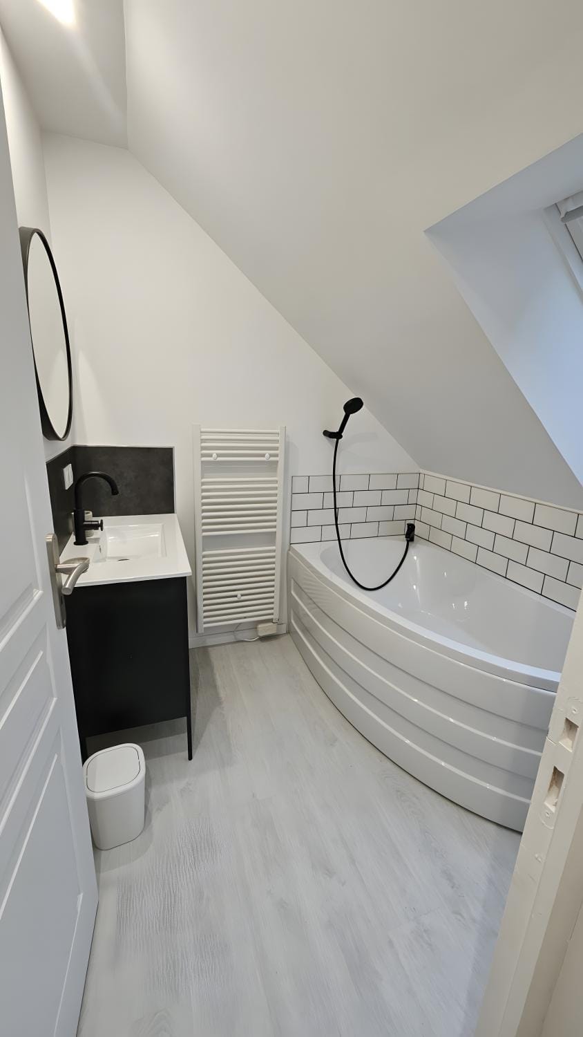 Property building, Bathroom, Living room