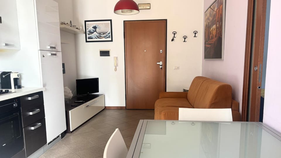 PP08 - Porto Potenza, bilocale con giardino a 100mt dal mare Apartment in Marche