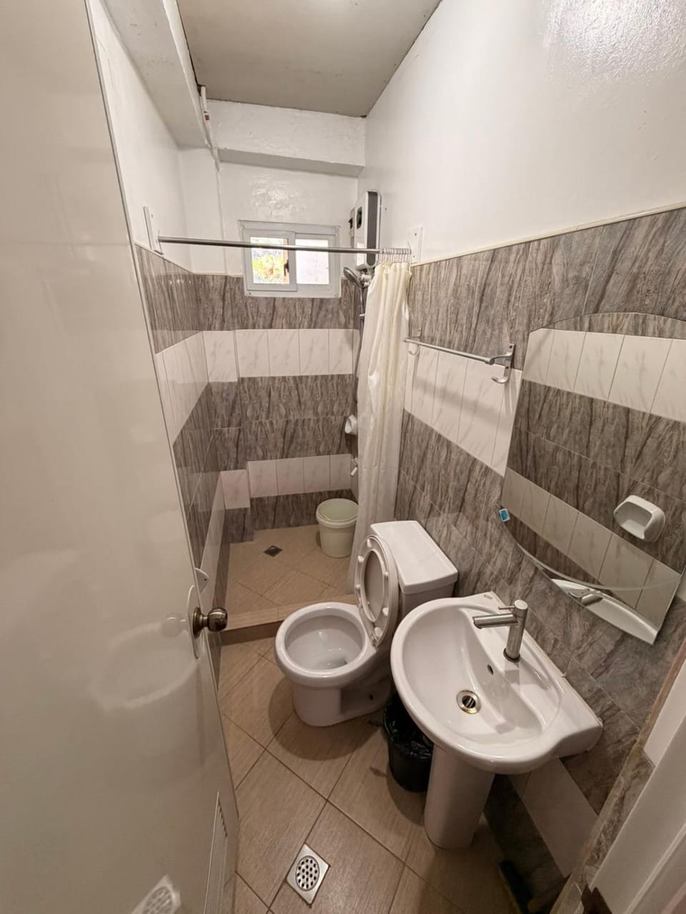 Our Lady of Lourdes Garden and Family Guest House Apartment in Baguio