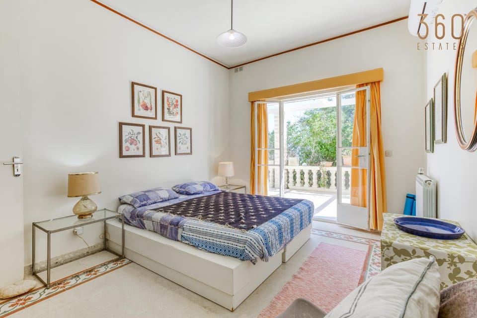 Bed, View (from property/room), Balcony/Terrace, Living room, Photo of the whole room, Seating area, Bedroom