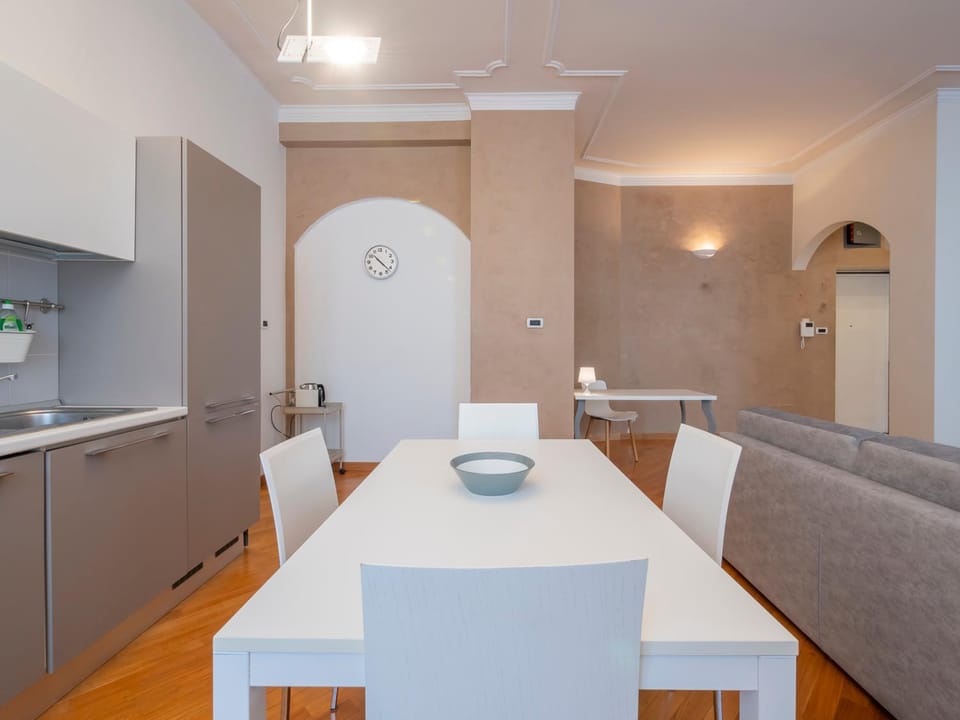 Cozy Shiny Apartment Buenos Aires Apartment in Milan