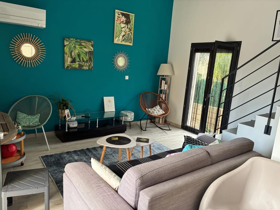 Property building, Living room