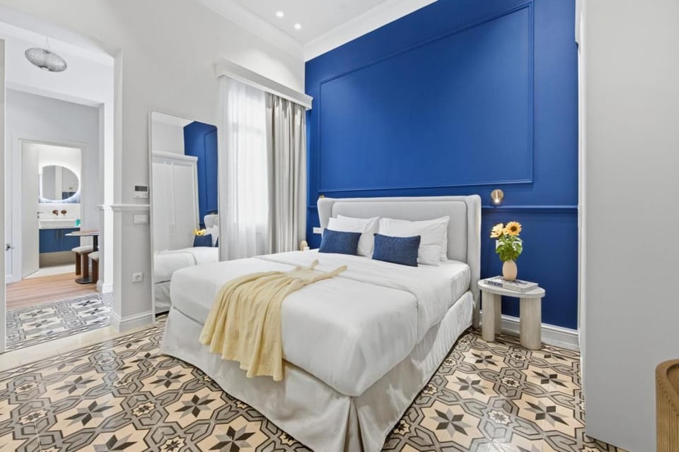 Bed, Photo of the whole room, Bedroom, towels, wardrobe, air conditioner