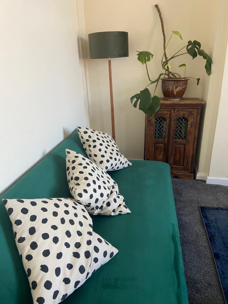 Cosy Town Centre House near M6 & park & parking House in Stafford
