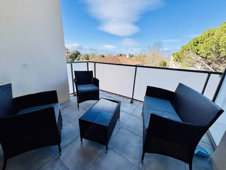 Patio, Spring, Winter, Balcony/Terrace