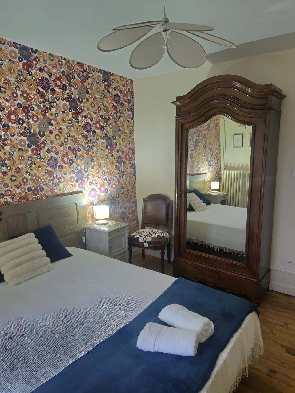 Living room, Bedroom