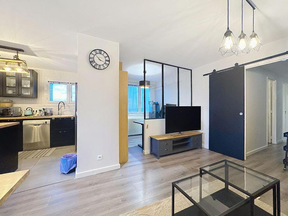 Superbe appartement avec une vue magnifique idéal pour une famille ou des professionnels Apartment in Île-de-France