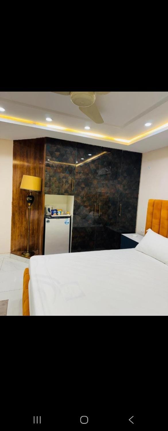 Regency Crown Hotel Hotel in Punjab