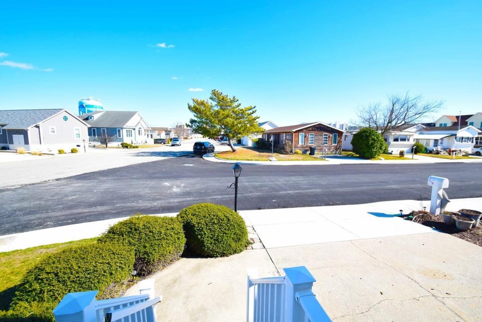 Montego Bay-Colonial Drive 13339 home House in Ocean City