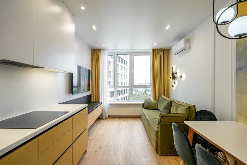TV and multimedia, Living room, Dining area, air conditioner