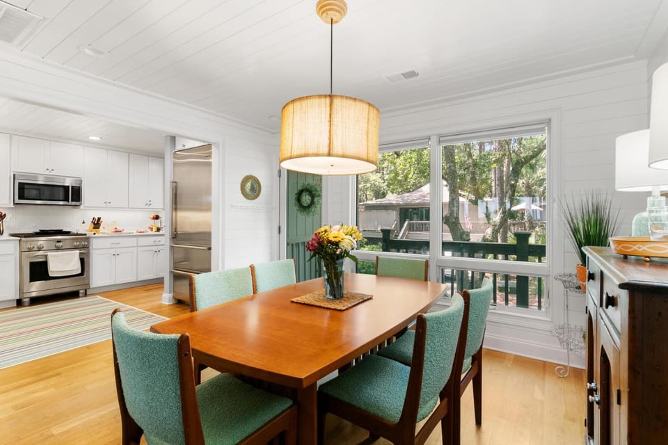 1006 Thrasher Ct House in Kiawah Island