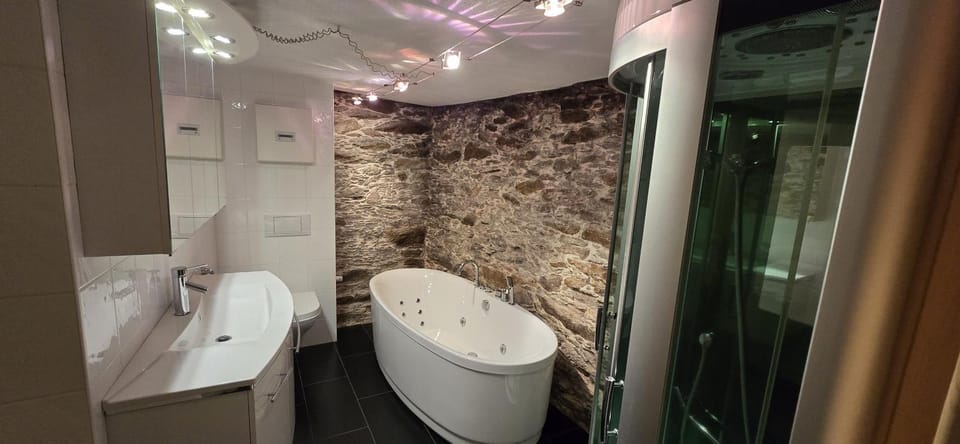 Bathroom, Spa and wellness centre/facilities, Bath