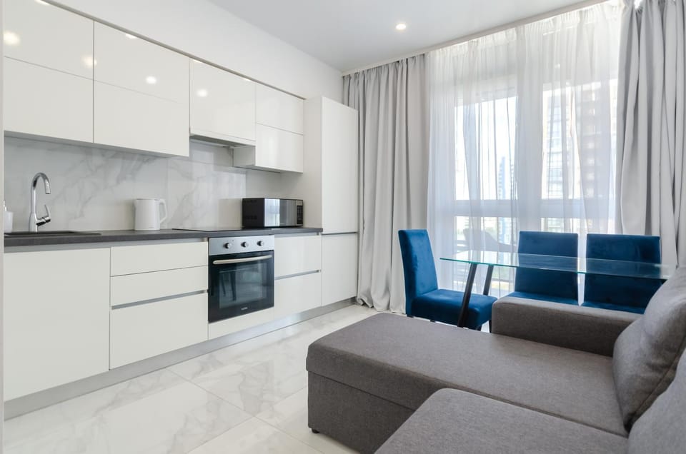 Dining area, pet friendly, stove