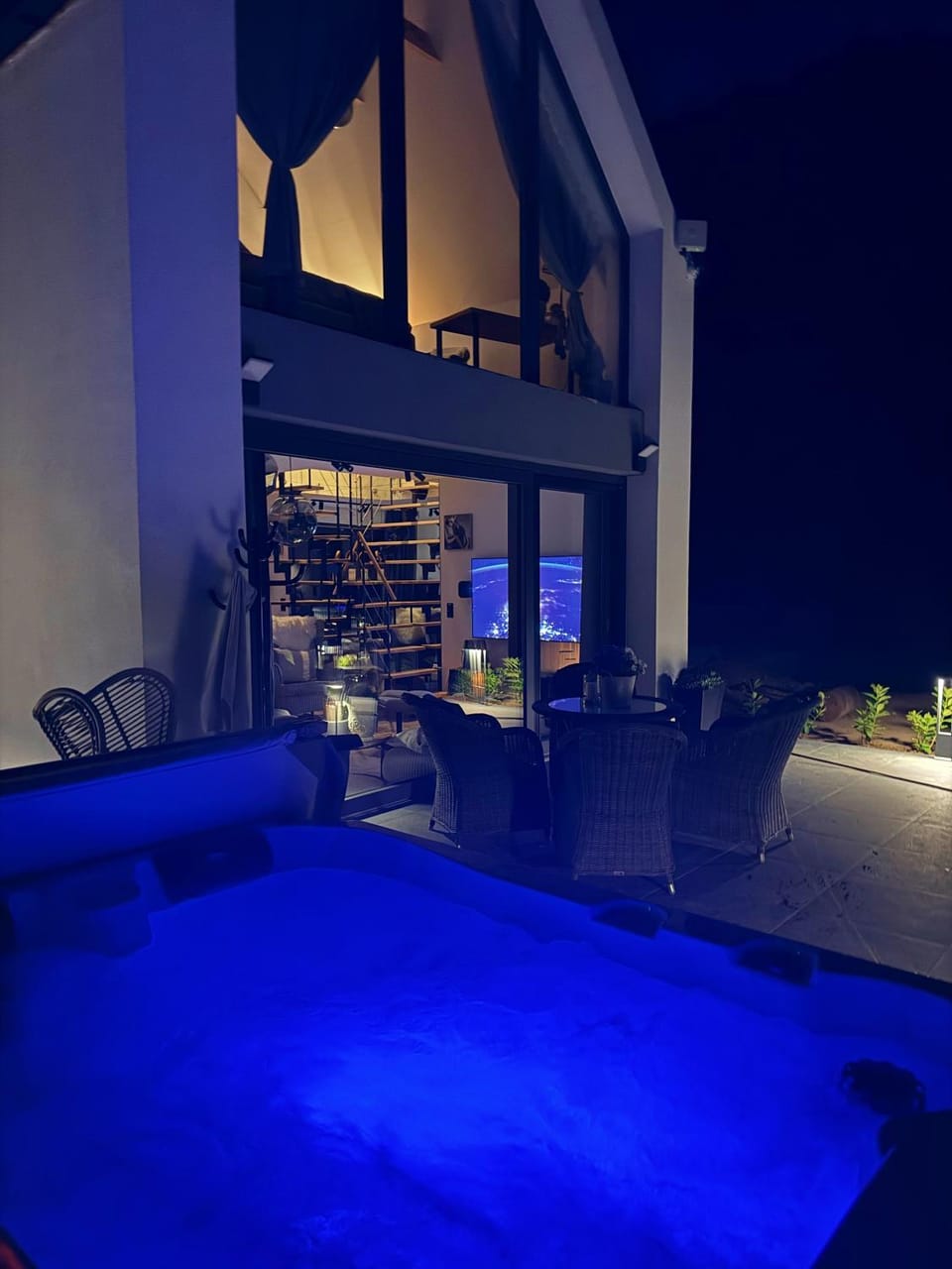 Property building, Night, Seating area