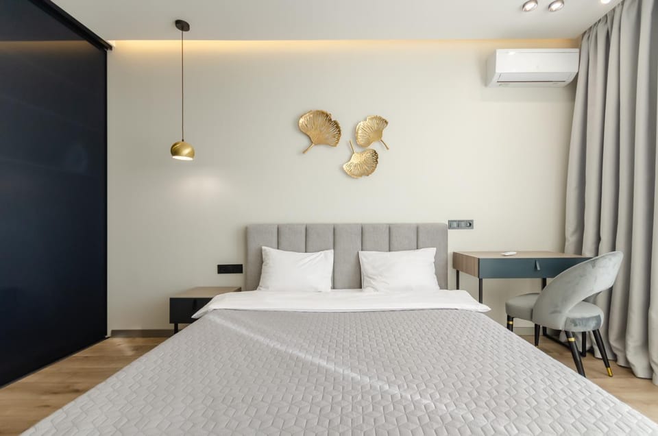Bed, Bedroom, air conditioner