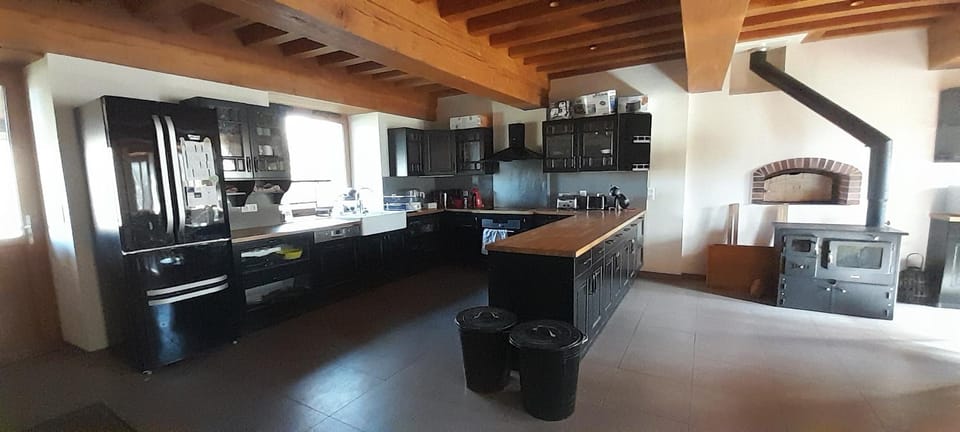 Property building, Kitchen or kitchenette, Living room