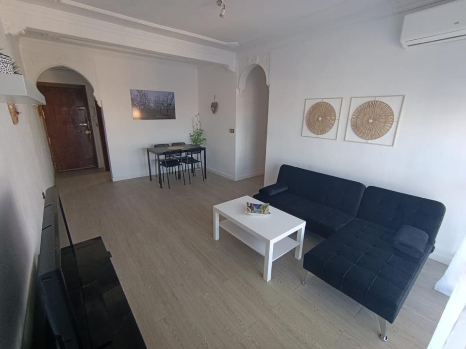 Sevilla Gateway a 10 min Sevilla y cerca aeropuerto, 3 habitaciones, 2 camas en cada habitación y sofá cama Apartment in Costa de la Luz