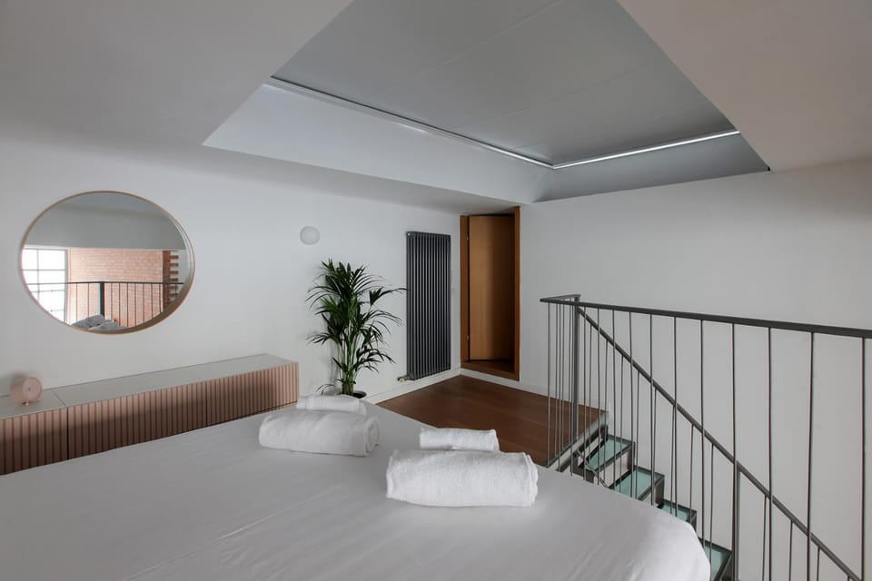 Cozy and Elegant Design Loft Apartment in Milan