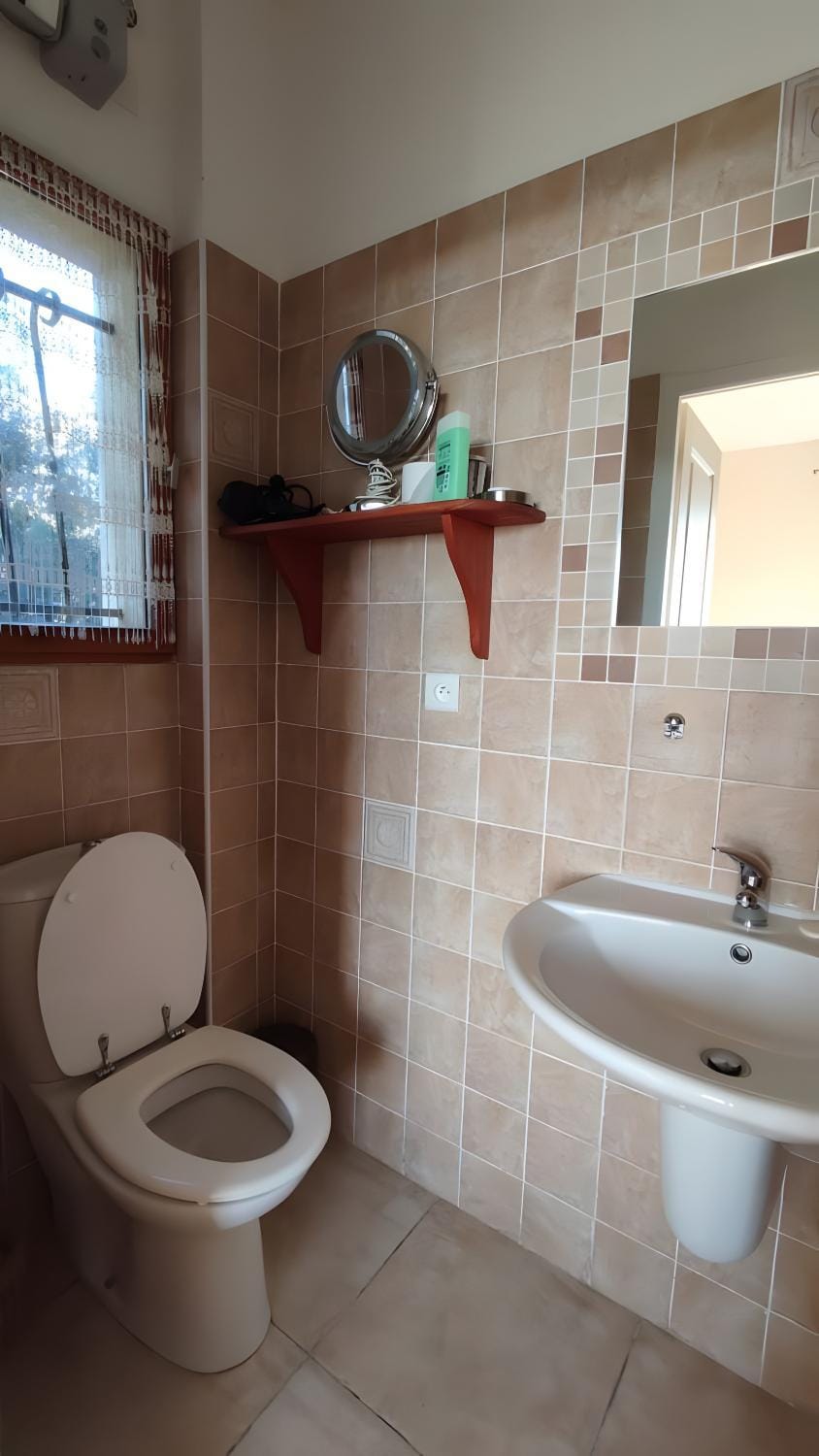 Bathroom, Living room