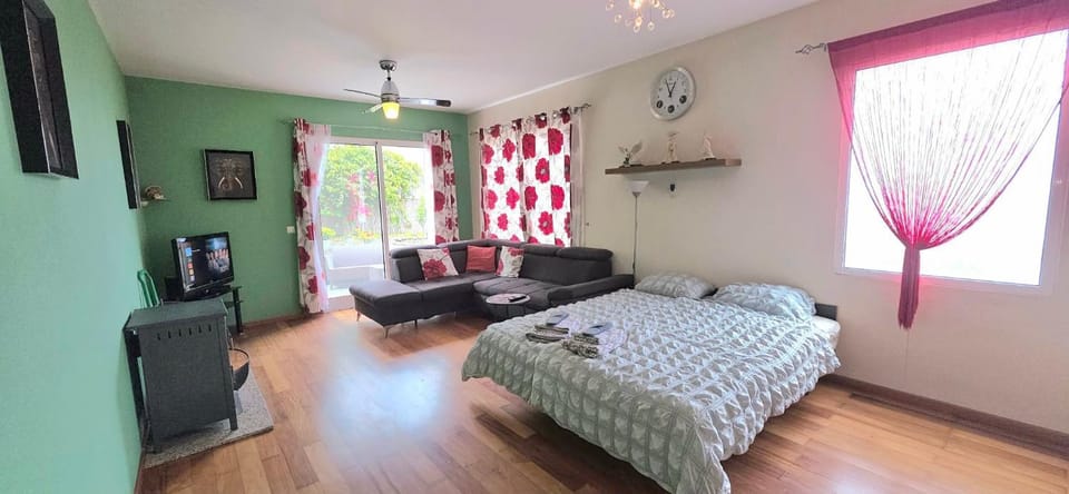 Oceanview room Bed and Breakfast in Madeira District