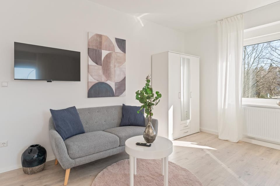TV and multimedia, Bedroom, wardrobe