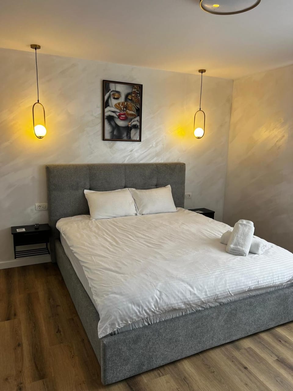 7 min walking to airport Apartment hotel in Romania
