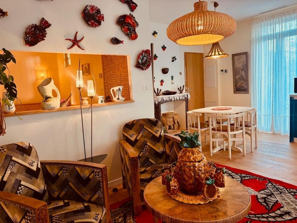 Vallauris T2 Atypique aux Halles, Clim, Wifi Apartment in Occitanie