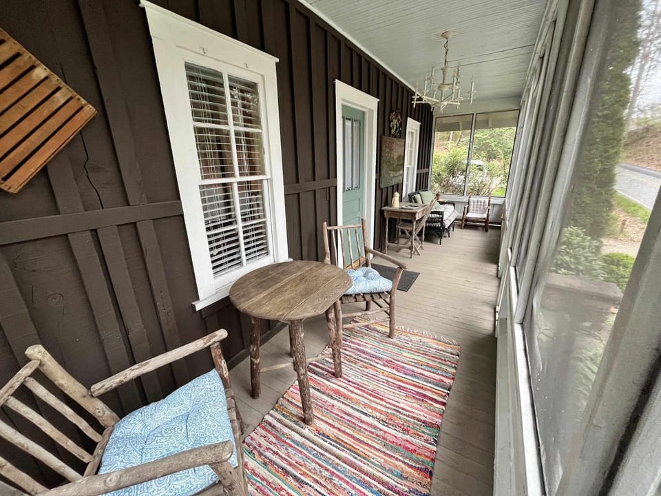 Bearcat Cottage House in Lake Junaluska