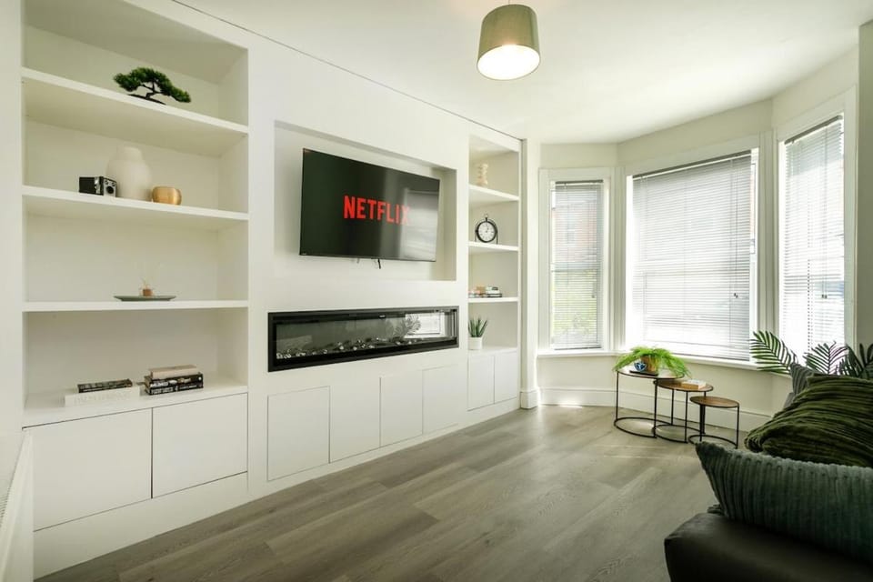TV and multimedia, Living room, Seating area