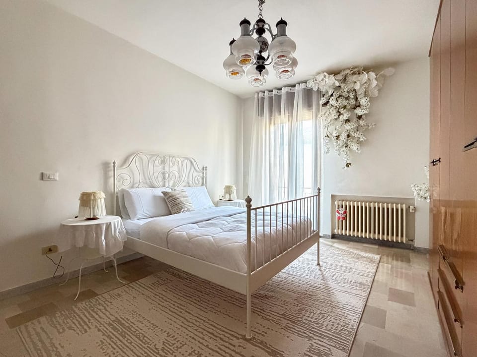 Appartamento trilocale Mestre - 5 ospiti, vicino stazione, AC Apartment in Venice