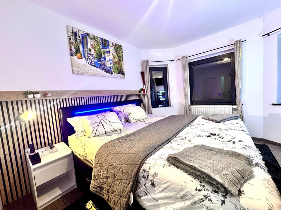 Moderne Ferienwohnung mit 2 Schlafzimmern & Hofparkplatz&Garten Apartment in Thuringia, Germany