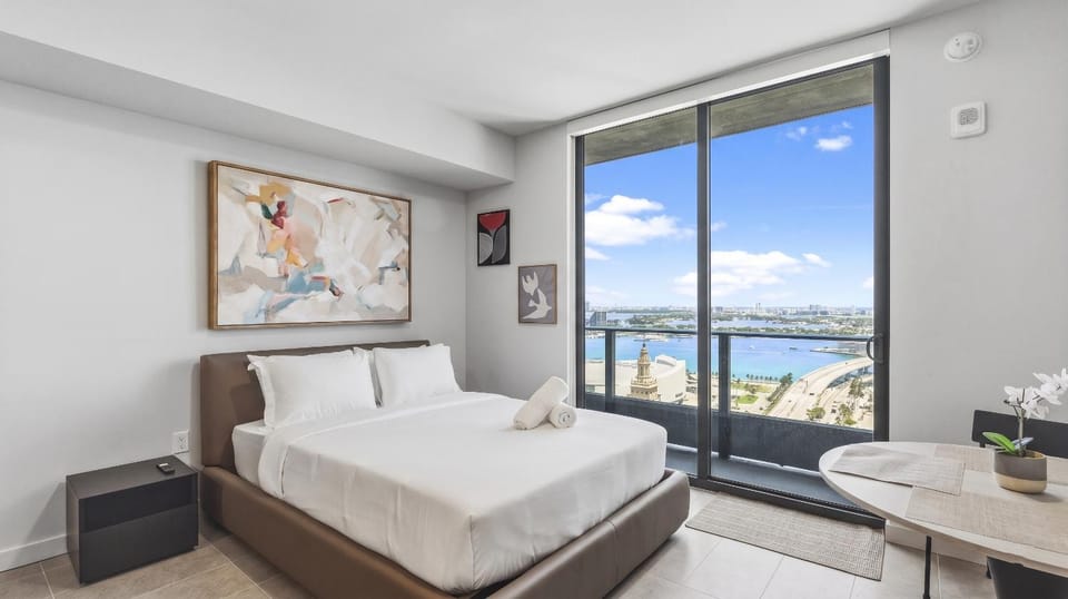 Bed, View (from property/room), Balcony/Terrace