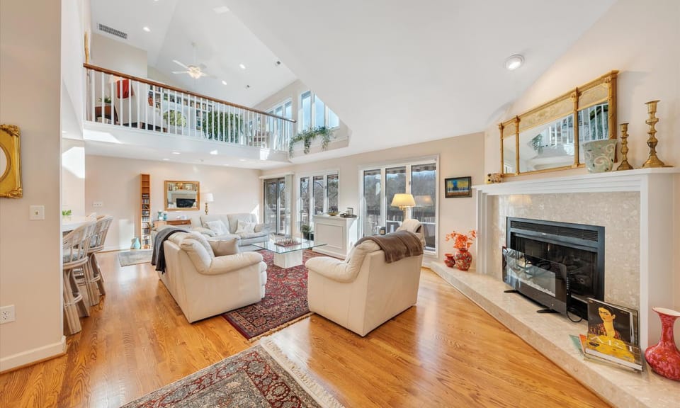 Living room, Seating area