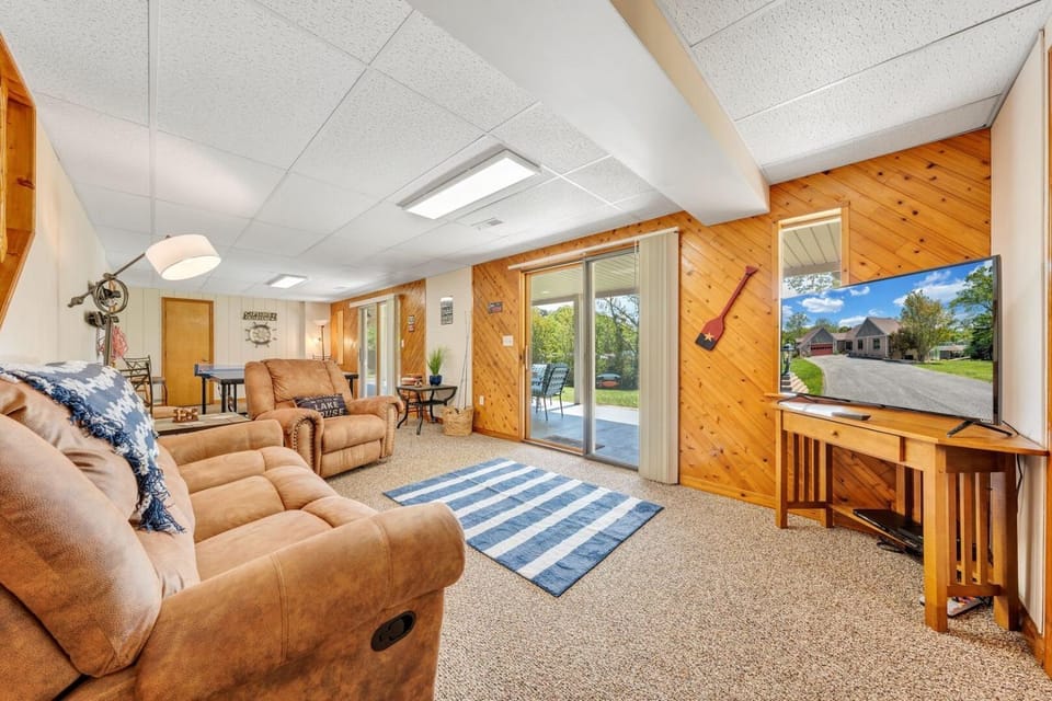 TV and multimedia, Living room, Seating area