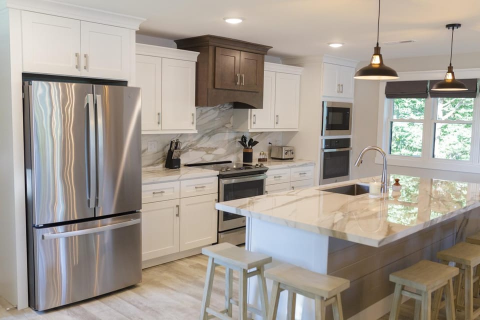 Coffee/tea facilities, Kitchen or kitchenette, dishwasher, oven, stove, toaster