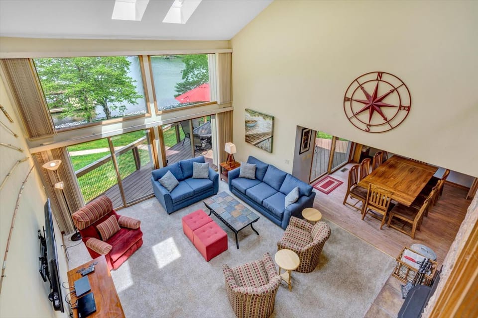 TV and multimedia, Living room, Seating area