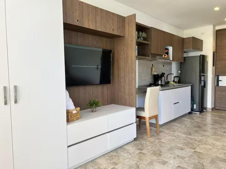 Loft Moderno Cerca del Mar con Balcón - Gaira Santa Marta Apartment in Gaira