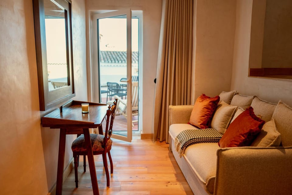 View (from property/room), Balcony/Terrace, Seating area