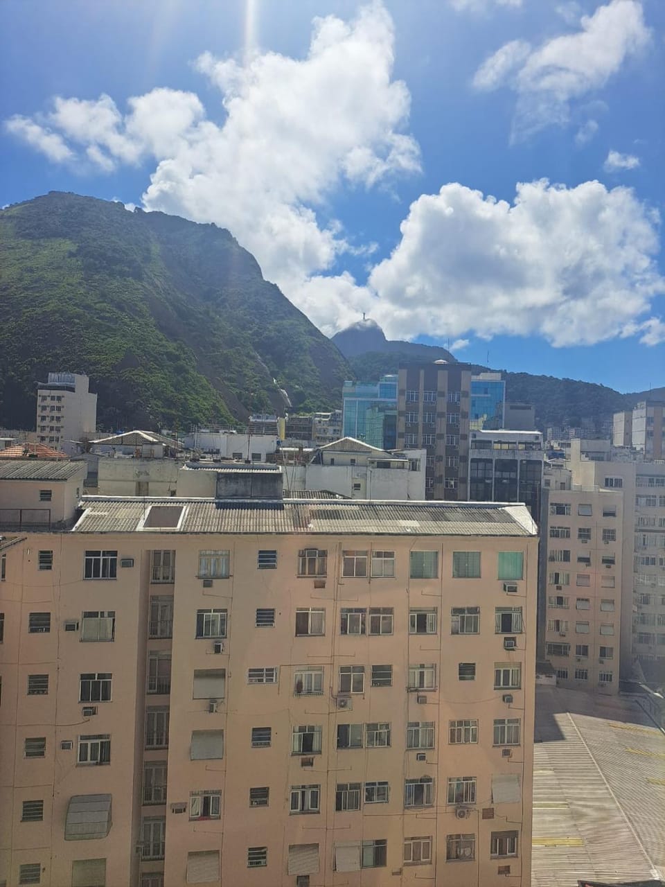 Apto Confortável em Copacabana Econômico bem localizado Apartment in Rio de Janeiro