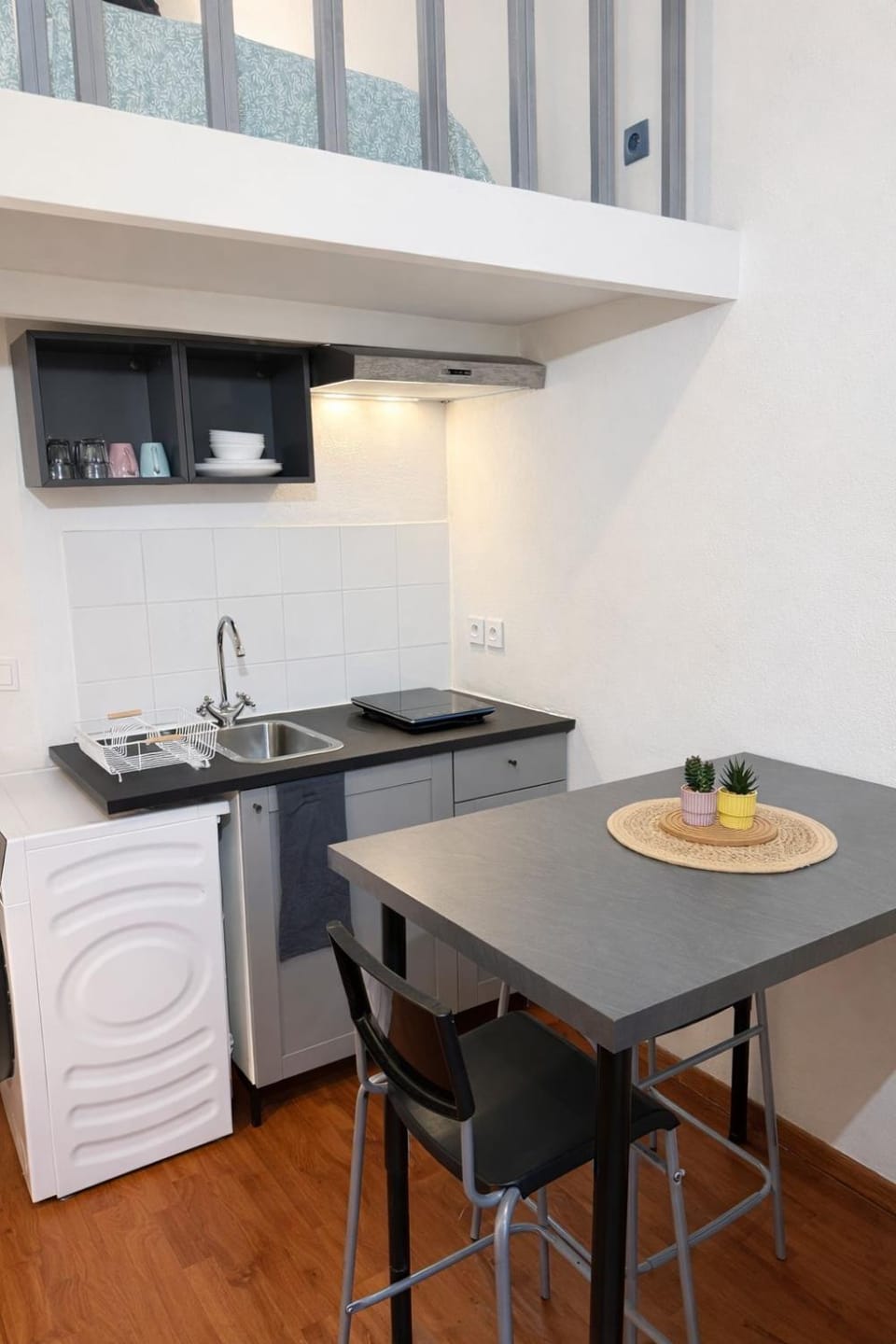 Studio mezzanine - centre ville Apartment in Nice