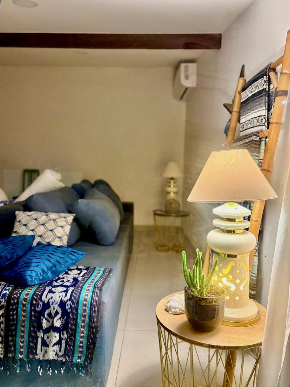 Living room, Photo of the whole room, Bedroom