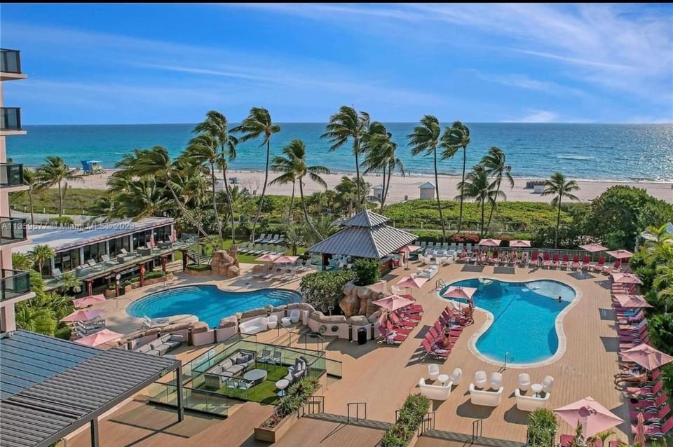Stay at Miami Beach Apartment hotel in Miami Beach
