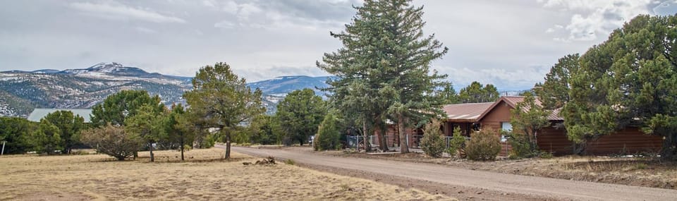 Property building, Day, Natural landscape, View (from property/room), Mountain view, Street view
