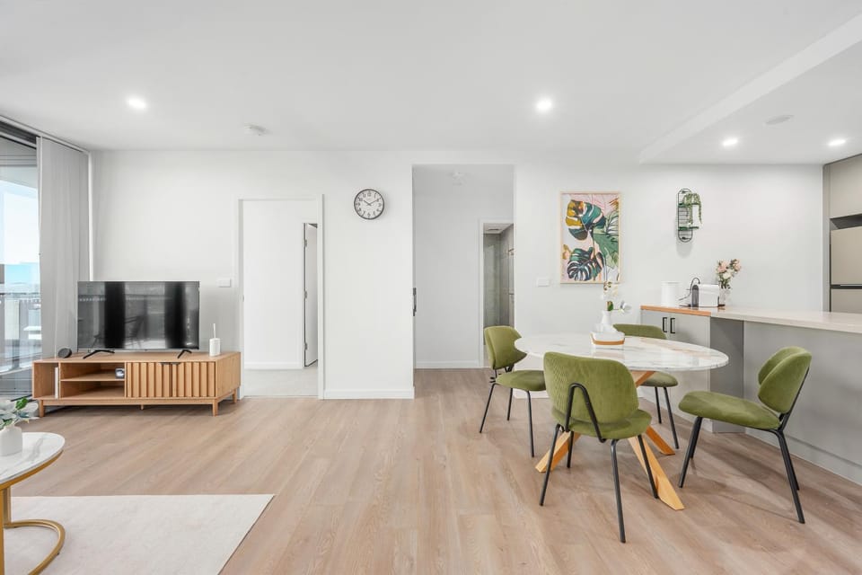 Communal lounge/ TV room, TV and multimedia, Seating area, Dining area, Evening entertainment