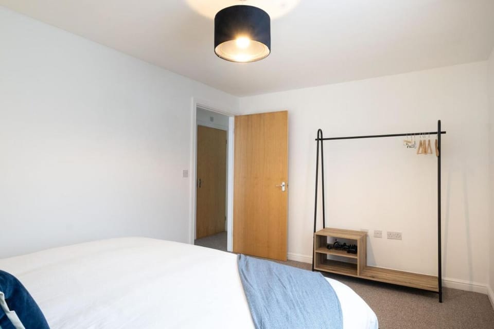 The Coach House, 2 bed apartment, Newport, parking Apartment in Newport