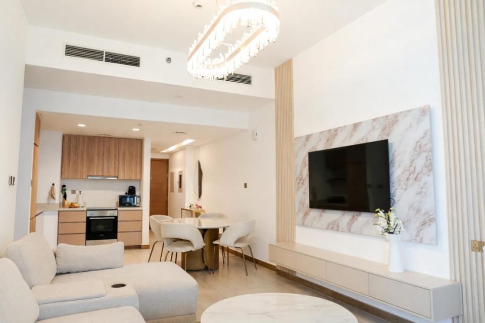 TV and multimedia, Kitchen or kitchenette, Living room, Seating area