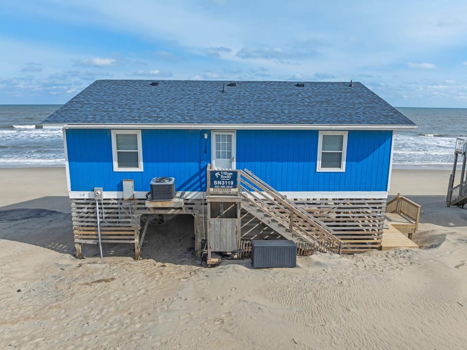 OBX Oceanfront Cozy Cottage House in Nags Head