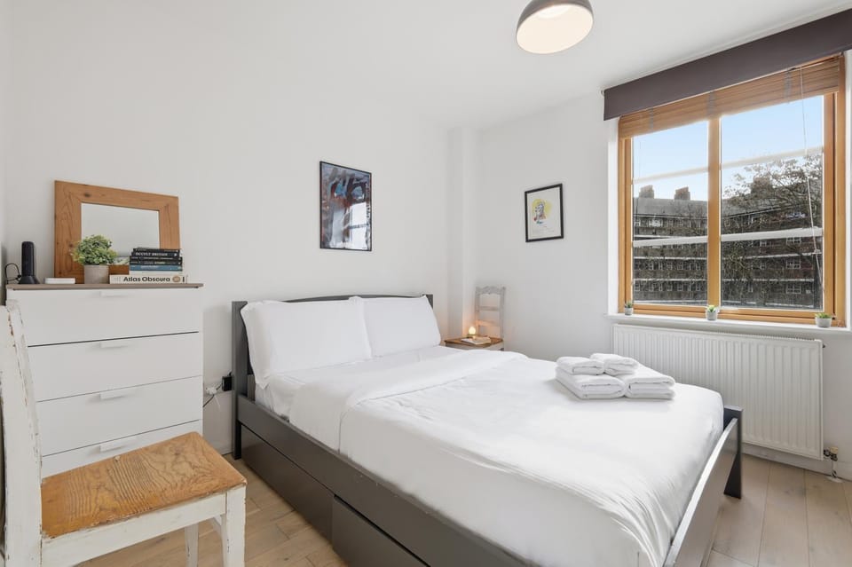 Bed, Photo of the whole room, Bedroom, internet, towels